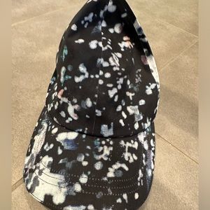 Lululemon running hat